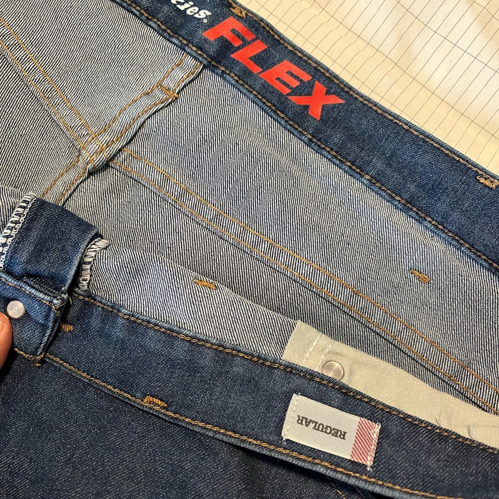 Dickies “FLEX” denim blue jeans, 42x30.